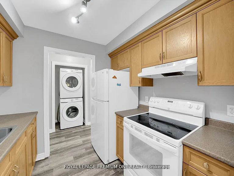 269 Berry St — Photo 11