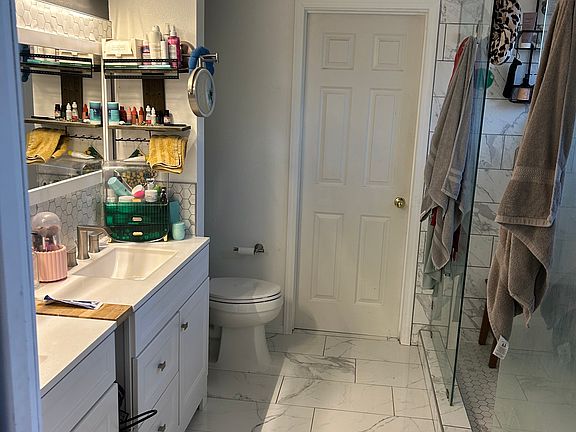 4th image of 7909 S Parway Ln