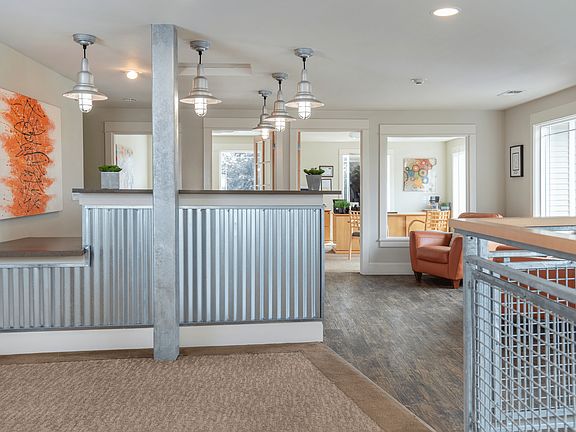 Leasing Office Entrance