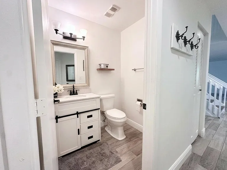 6207 Old Court Rd #604 — Photo 11
