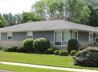 2354 Van Deuren St, Green Bay, WI 54302