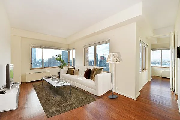 Sold by Kian Realty | media 3