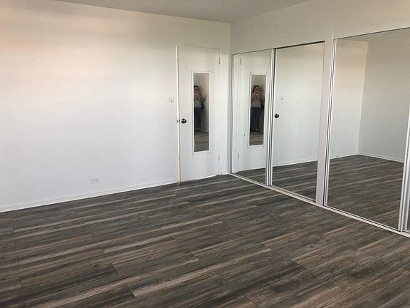 2nd image of 3950 N Lake Shore Dr #2304