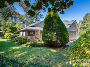 103 Amelia Dr, Hendersonville, NC 28792