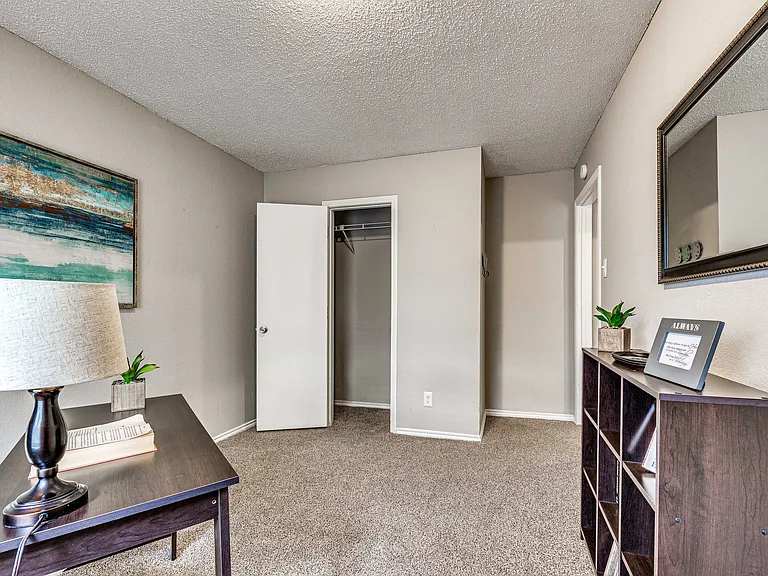 Windsor Place Townhomes — Photo 15
