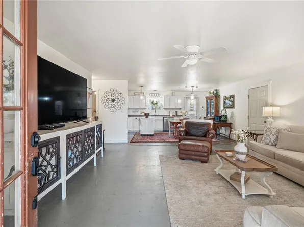 351 County Road 326, Bertram, TX 78605