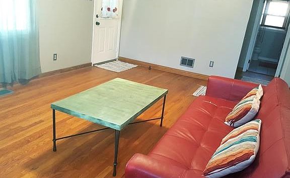5th image of 9408 Cote Brilliante Ave