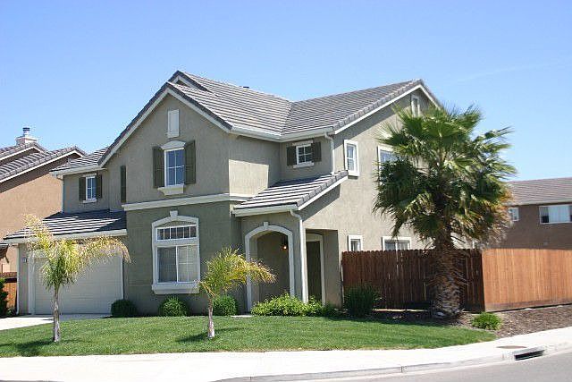 Corner lot home