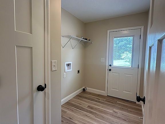 5th image of 508 Valley Dr