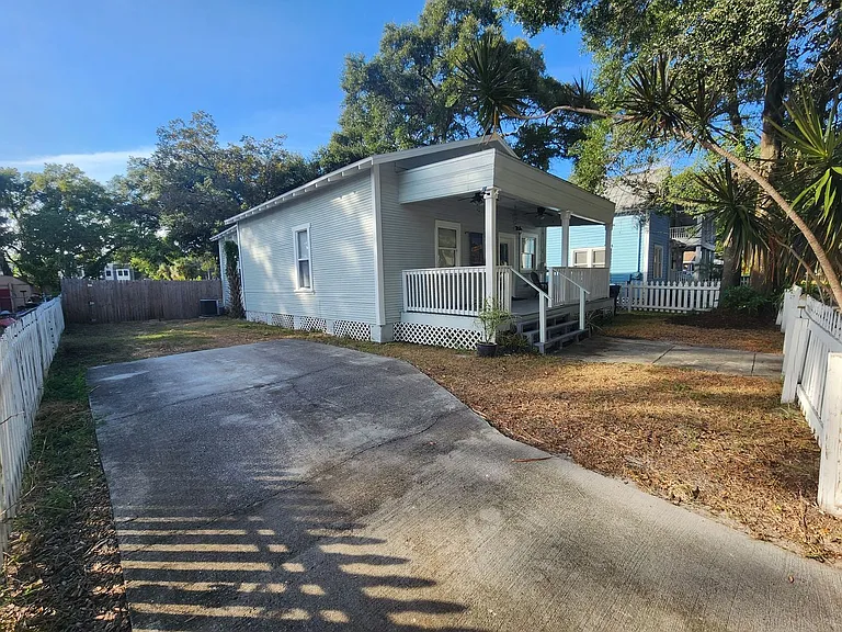 2812 N Morgan St — Photo 22