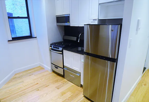 Rented by CITY SKYLINE REALTY INC | media 5