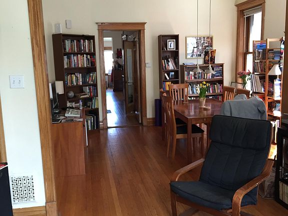2nd image of 1222 W Newport Ave #B