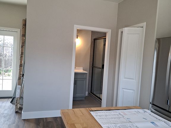 5th image of 3308 41st St