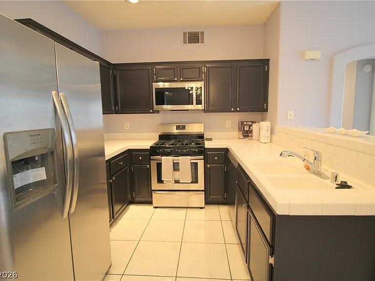 2201 Ramsgate Dr #416 — Photo 7