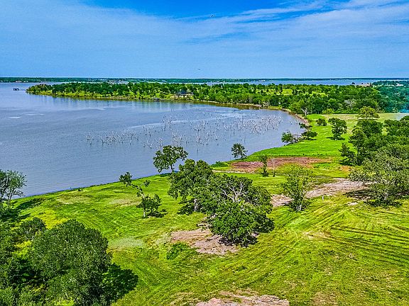 4th image of 2 Bordeaux Ln