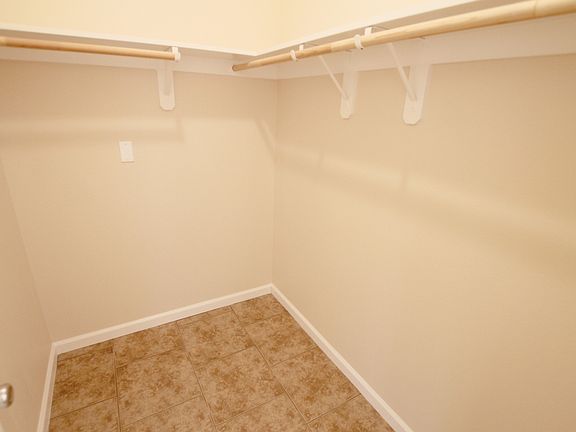 5th image of 2714 S Encina St