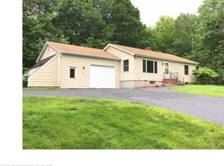 56 Meadow Rd, Raymond, ME 04071