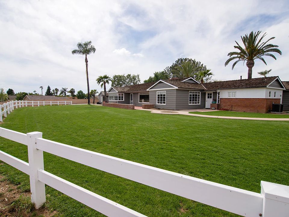 5581 Thoroughbred St, Oceanside, CA 92057 | Zillow
