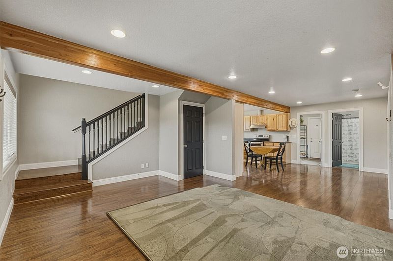 5th image of 1215 30th Avenue