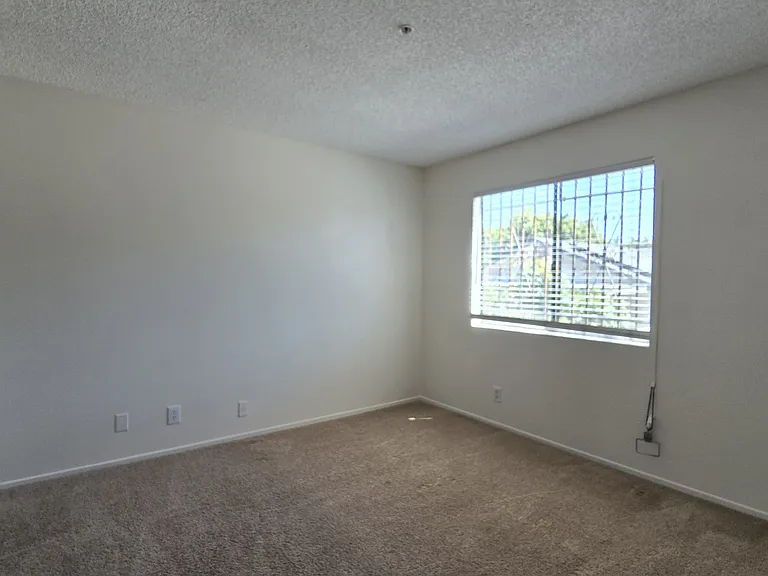 136 N Marengo Ave #C — Photo 6
