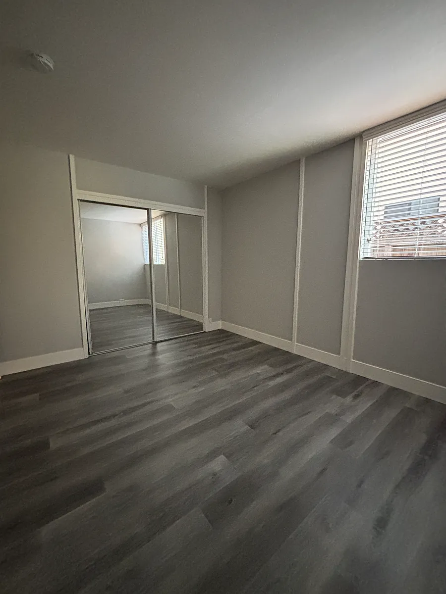Building Photo - 743 El Camino Real #3