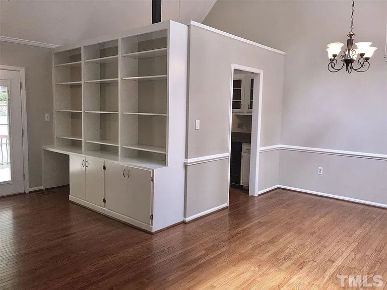 1017 Stonehedge Ave — Photo 17