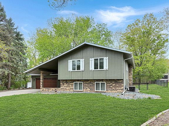 2nd image of 8114 Erie Cir