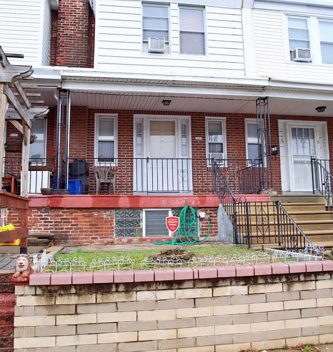 1st image of 631 E Godfrey Ave