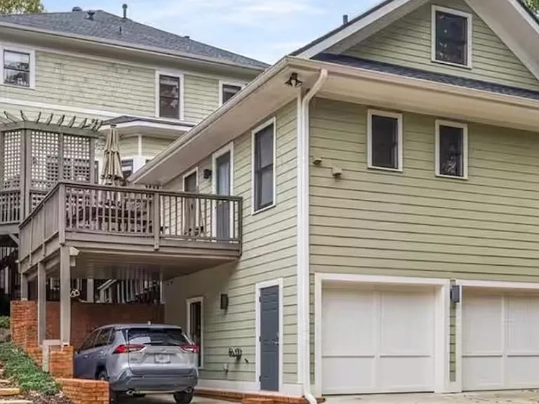280 Sutherland Pl NE #A — Photo 3
