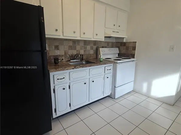 1400 N 17th Ave, Hollywood, FL