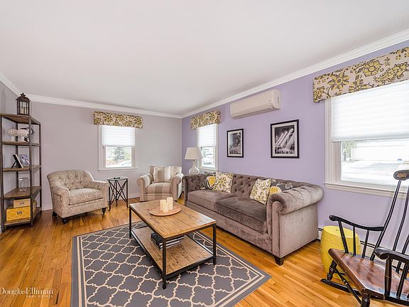 5th image of 28 Heathcote Dr