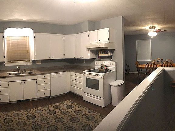 4th image of 108 W 2nd Ave
