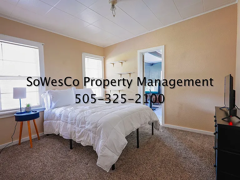 1011 N Monterey Ave — Photo 10