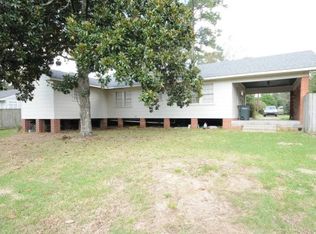 1906 Orchard Dr, Columbia, MS 39429