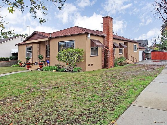 3rd image of 702 E Bonnie Brae Ct