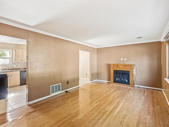5th image of 5582 Goldenrod Dr