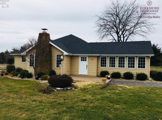 214 Hamilton Rd, Kelleys Island, OH 43438