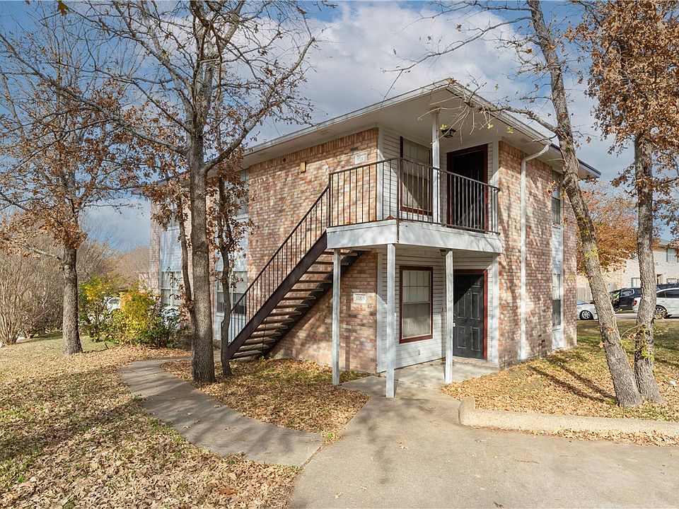 1st image of 1201 Autumn Cir #A