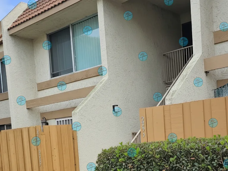 245 W Channel Islands Blvd — Photo 1