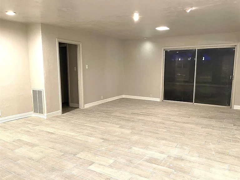5131 Indigo St — Photo 8