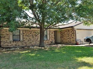 1917 Wurzburg Dr, Fort Worth, TX 76134