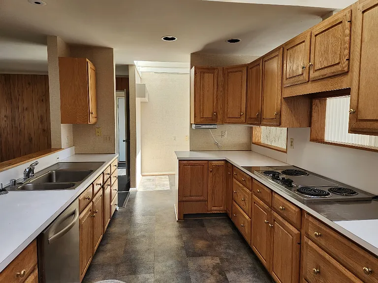 8410 Hawkins Creamery Rd — Photo 10
