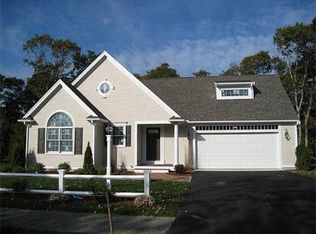 59 Schooner Ln, Hyannis, MA 02601