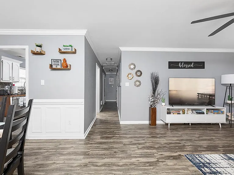 1702 Maribel Ave — Photo 3
