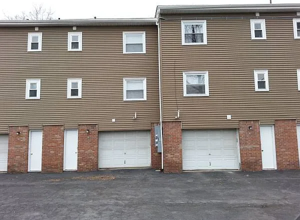 374 Joe McCarthy Dr — Photo 8
