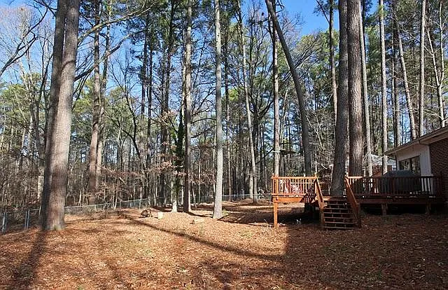 139 Windsor Cir — Photo 9