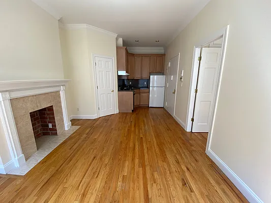 Rented by Salizzoni Realty | media 9