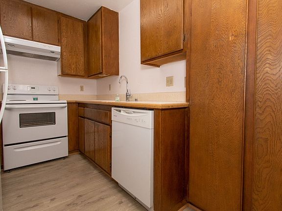 4th image of 6350 Genesee Ave Unit 219