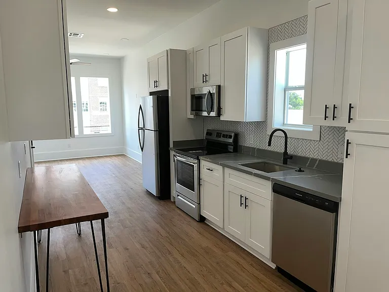 1662 N Tonti St #1A — Photo 57