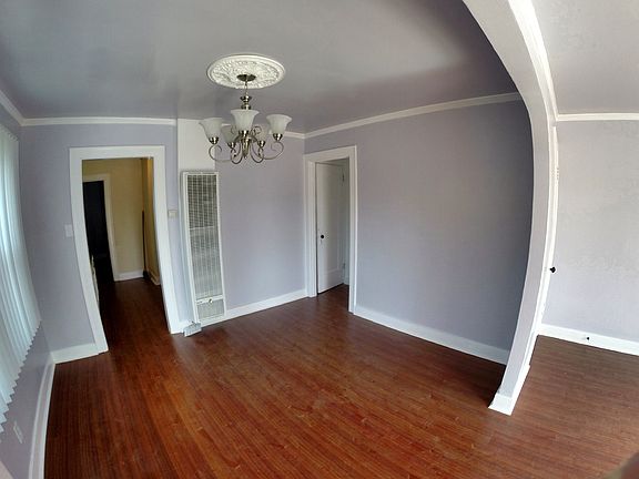2nd image of 2926 Arlington Ave
